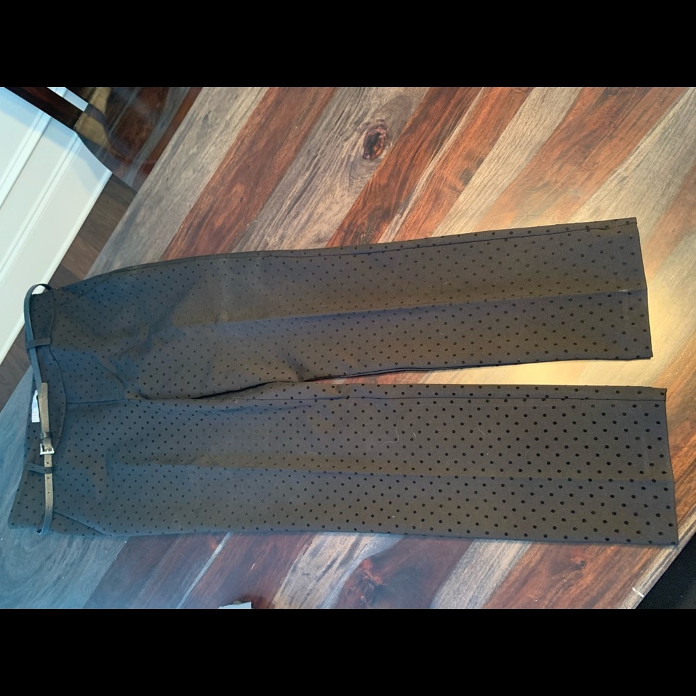 Stretch pants with belt